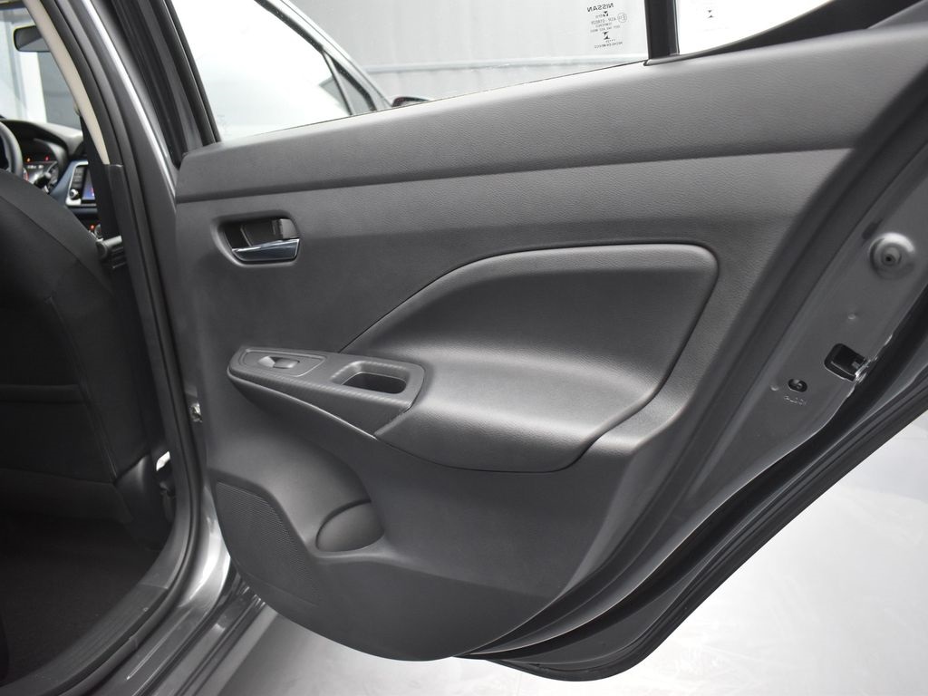 2025 Nissan Versa 1.6 SV photo 19