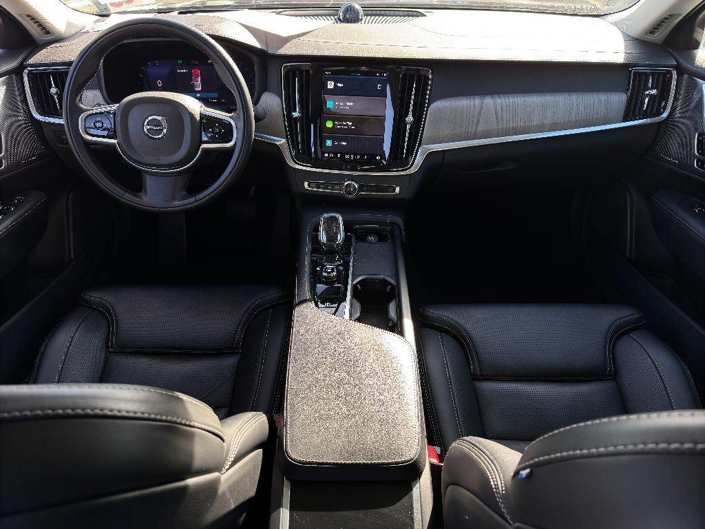2022 Volvo S90 Inscription photo 26