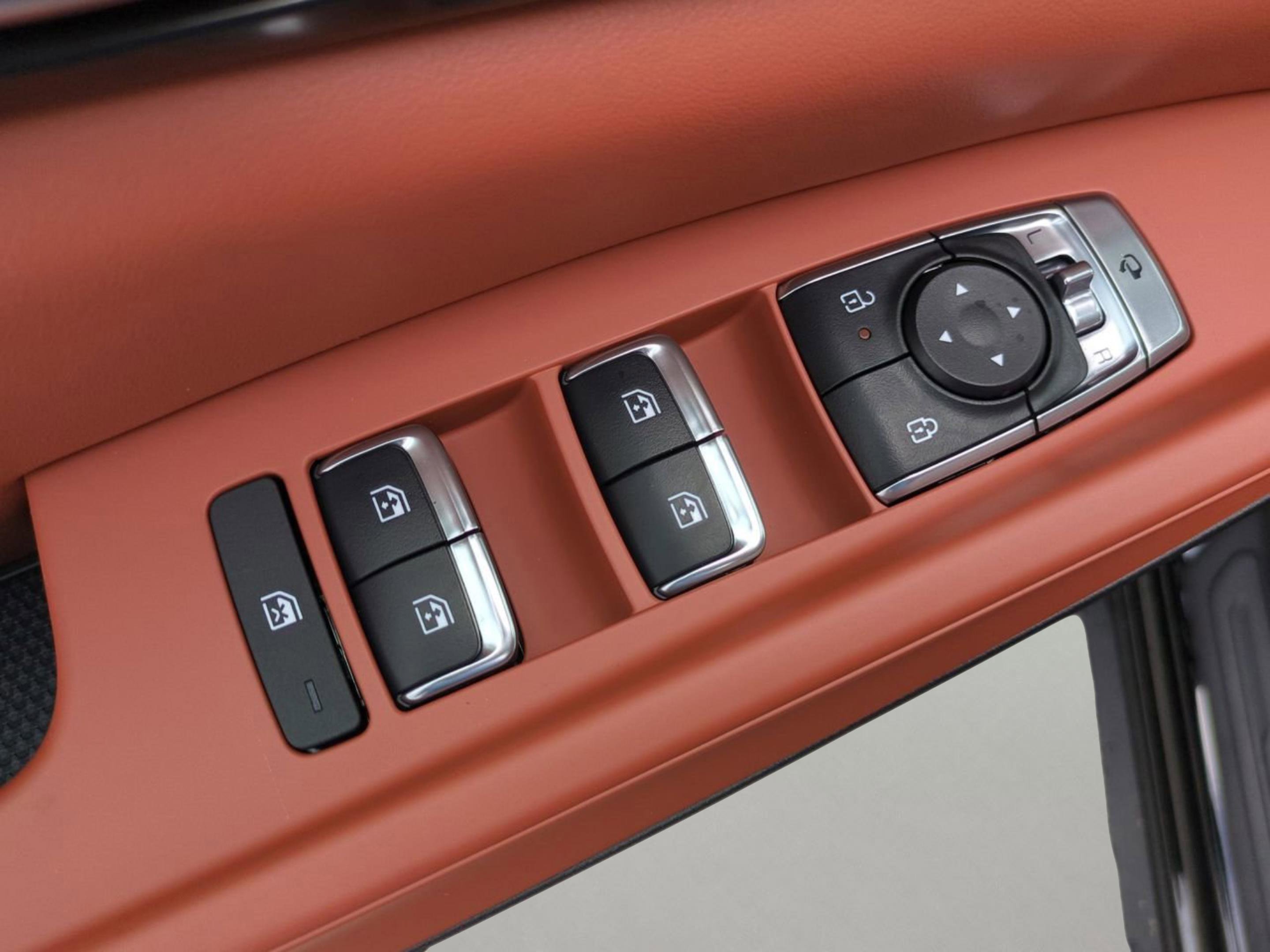 2026 Kia Carnival SX photo 19