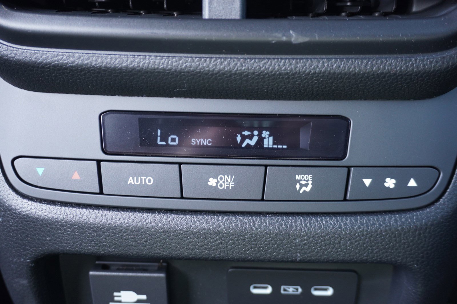 2025 Honda Pilot TrailSport photo 22