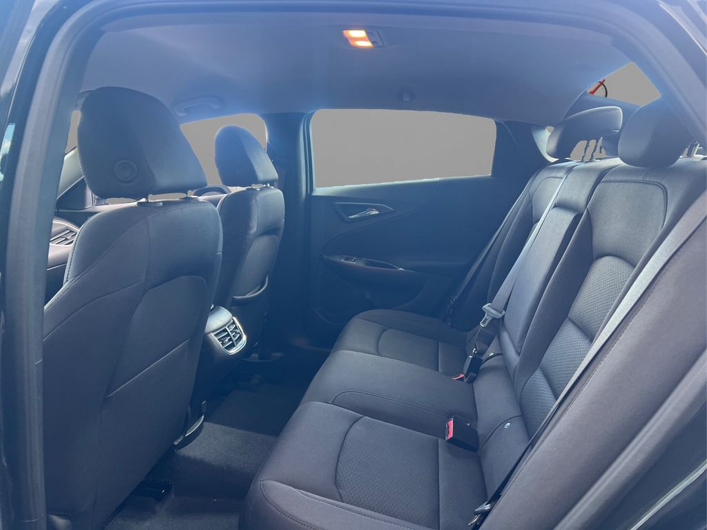 2025 Chevrolet Malibu 1LT photo 10