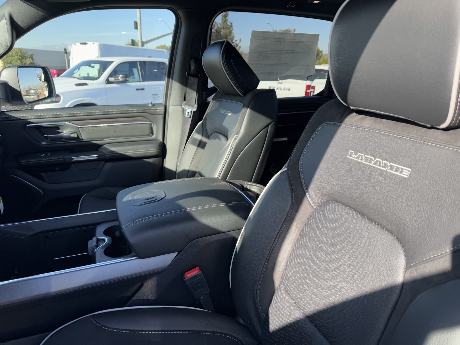 2025 Ram 1500 Laramie photo 16