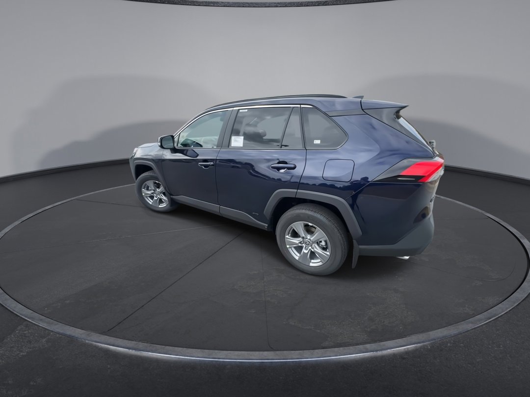 2025 Toyota RAV4 Hybrid XLE photo 6