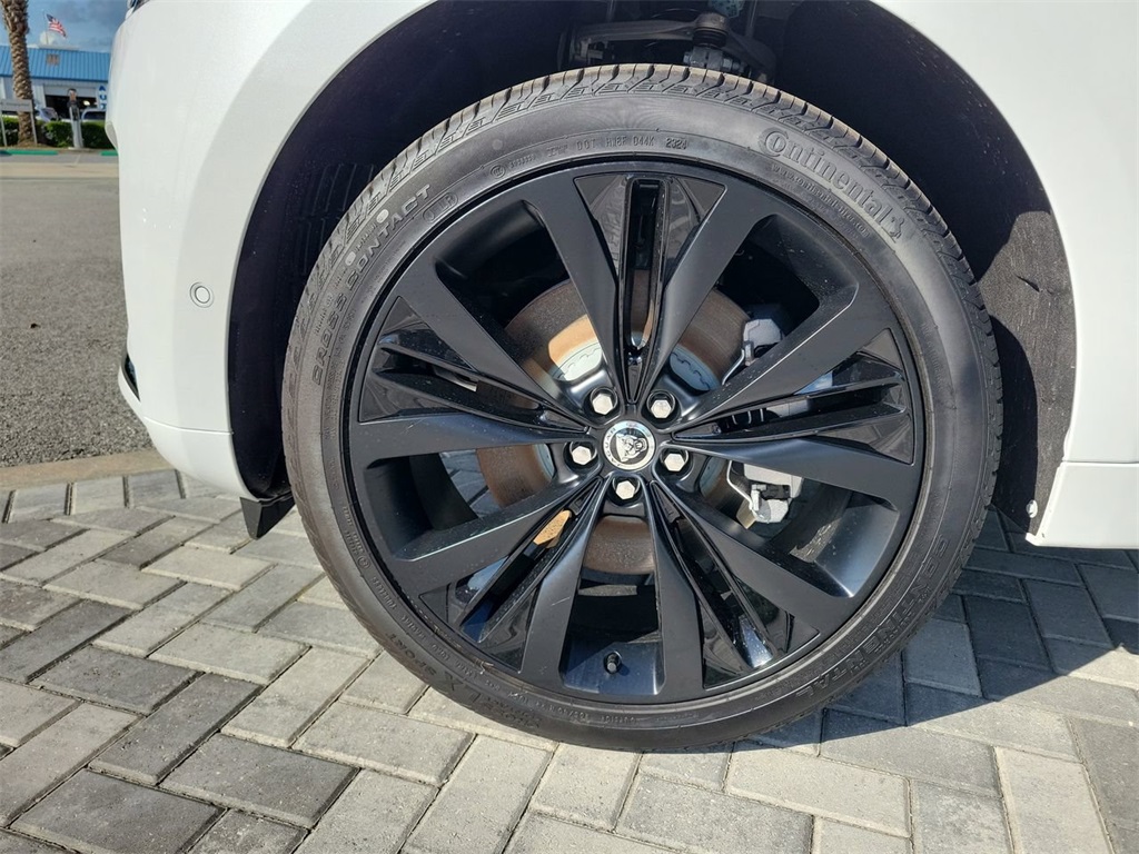 2026 Jaguar F-PACE P400 R-Dynamic S photo 8