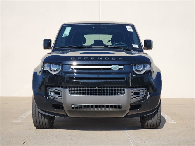 2025 Land Rover Defender 110 V8 photo 2
