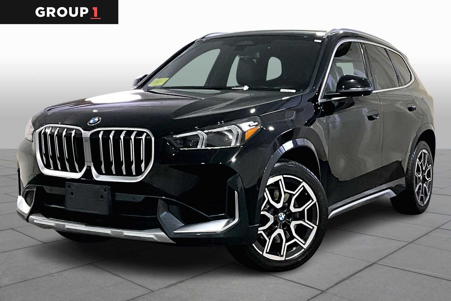 2025 BMW X1 28i's photo
