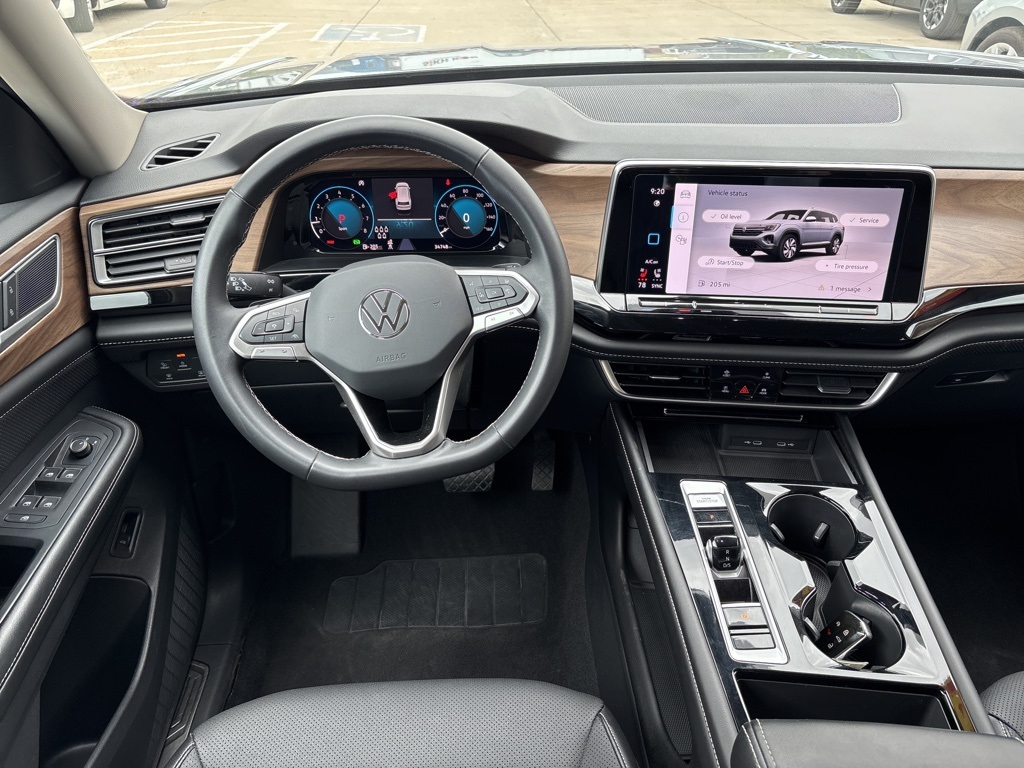 2024 Volkswagen Atlas SE Technology photo 8