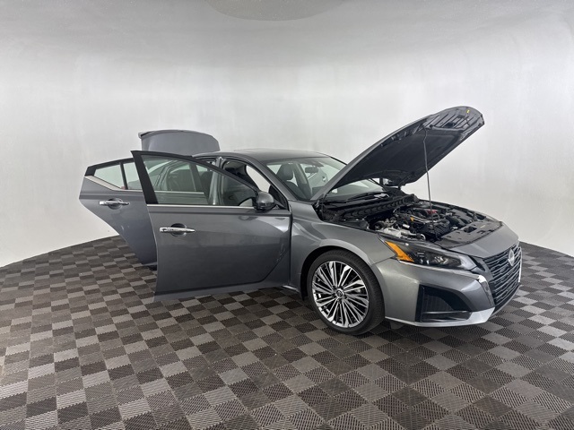 2024 Nissan Altima 2.5 SL photo 8