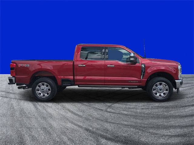 2025 Ford F-350 Lariat photo 2