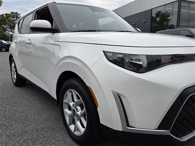 2024 Kia Soul LX photo 17