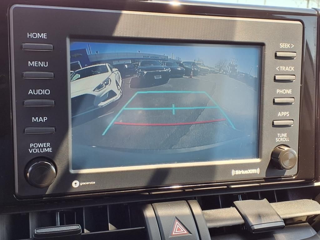 2022 Toyota RAV4 XLE photo 21