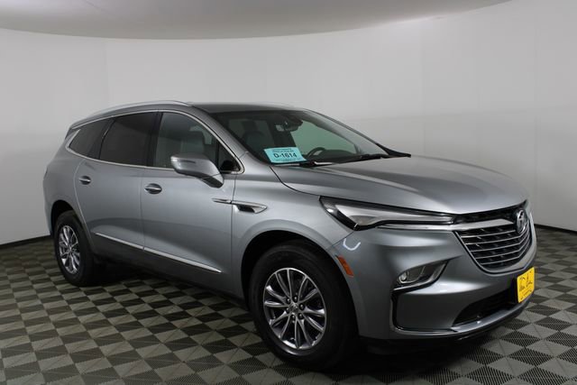 2023 Buick Enclave Essence's photo