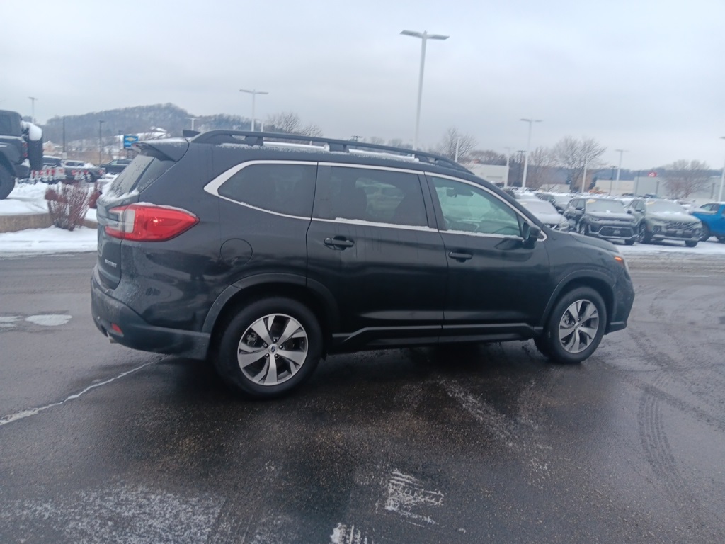 2024 Subaru Ascent Premium photo 3