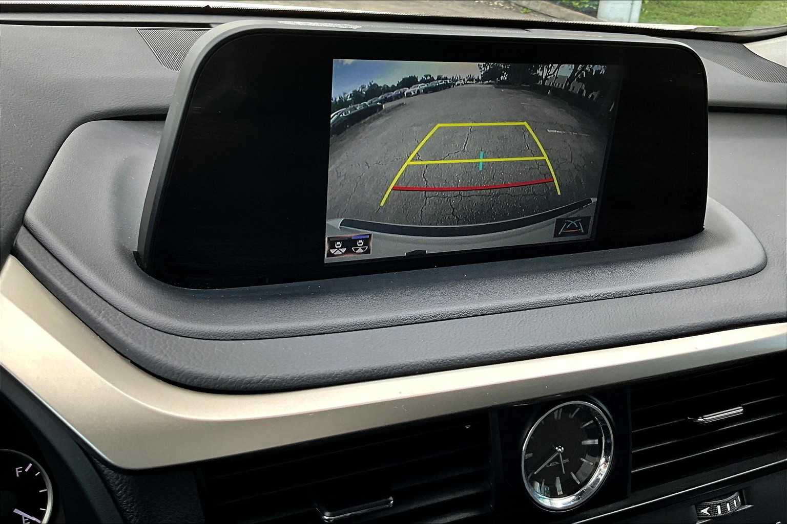 2022 Lexus RX 450h photo 24