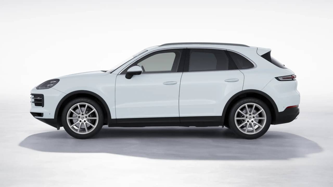 2026 Porsche Cayenne photo 2