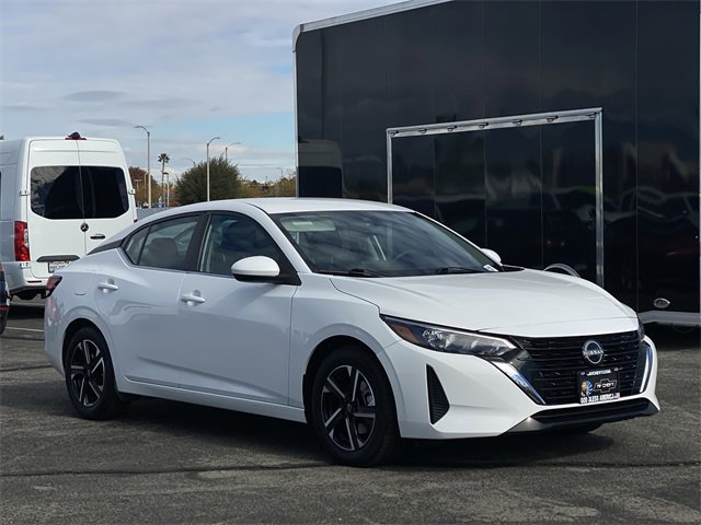 2024 Nissan Sentra SV photo 3
