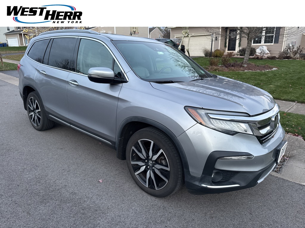 2019 Honda Pilot Elite's photo