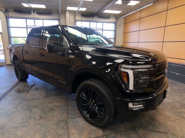 2025 Ford F-150 Platinum's photo