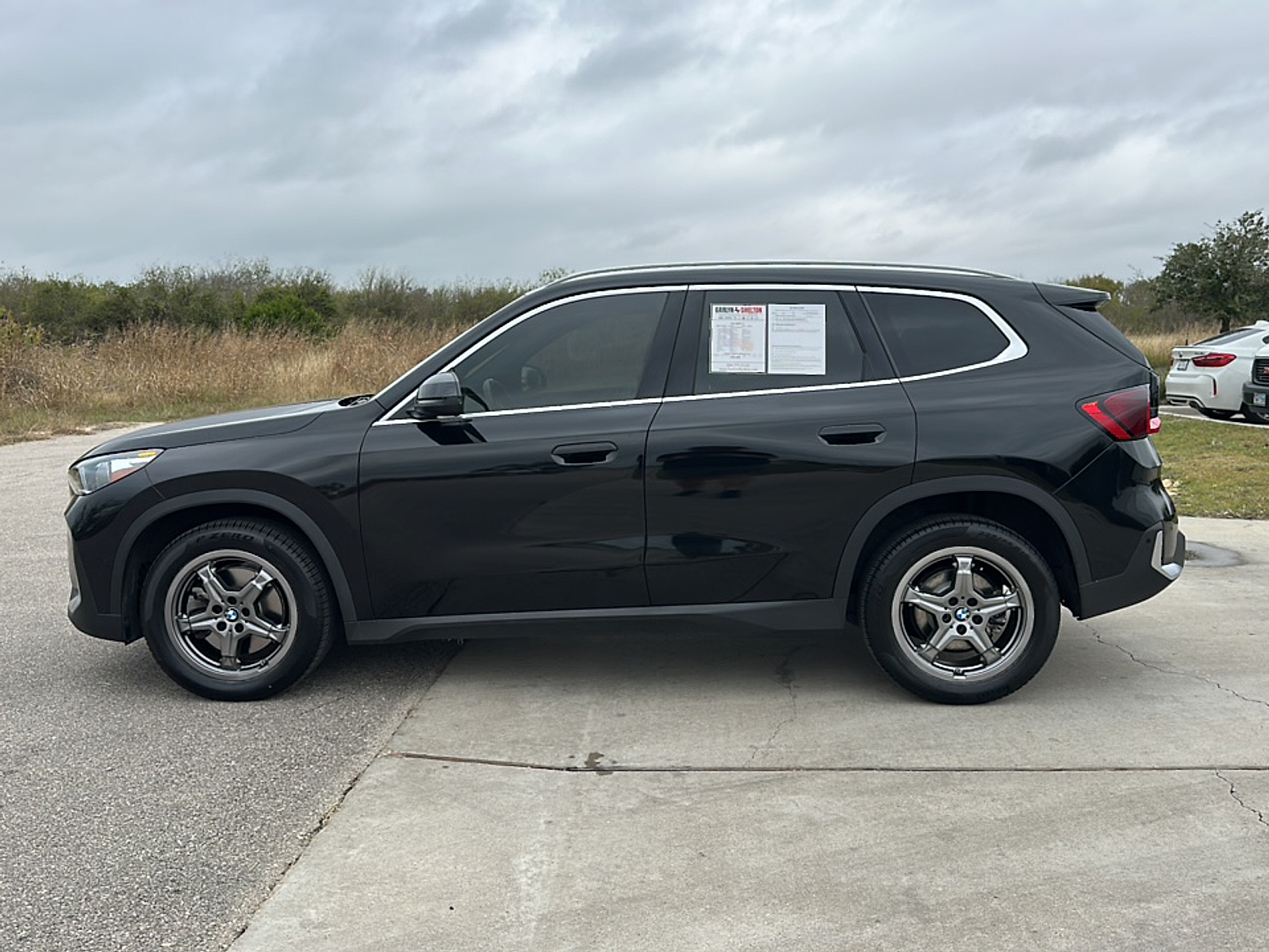 2023 Bmw X1 XDrive28i photo 3