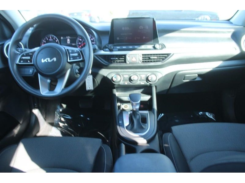 2024 Kia Forte LXS photo 12