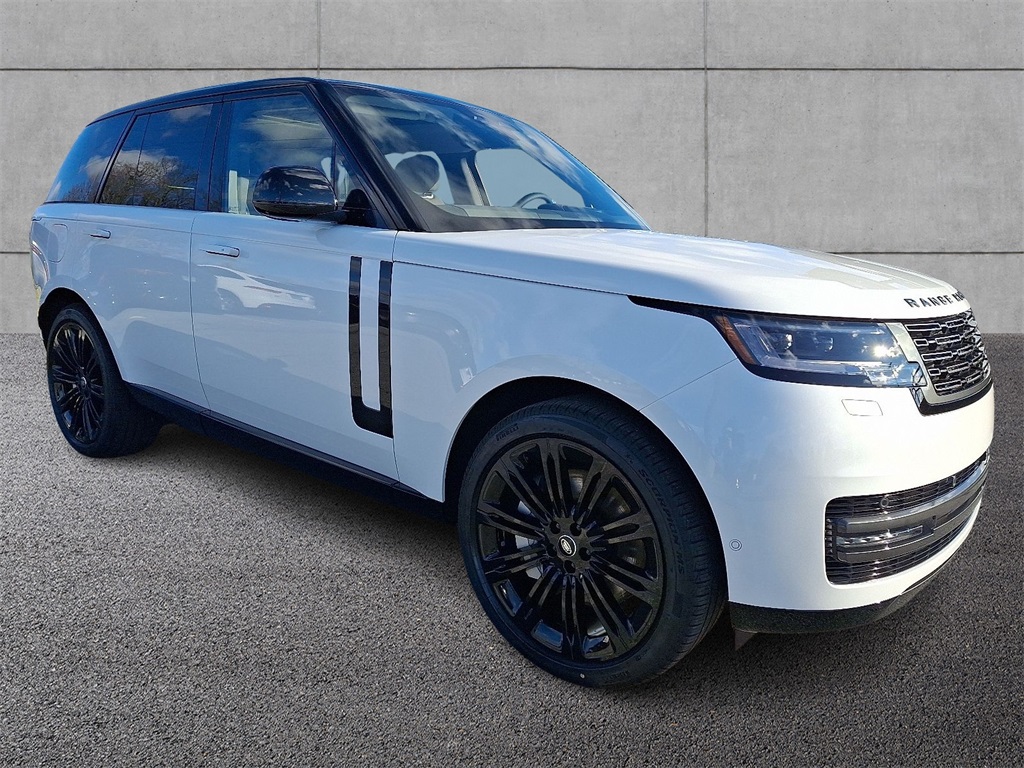 2025 Land Rover Range Rover SE photo 2