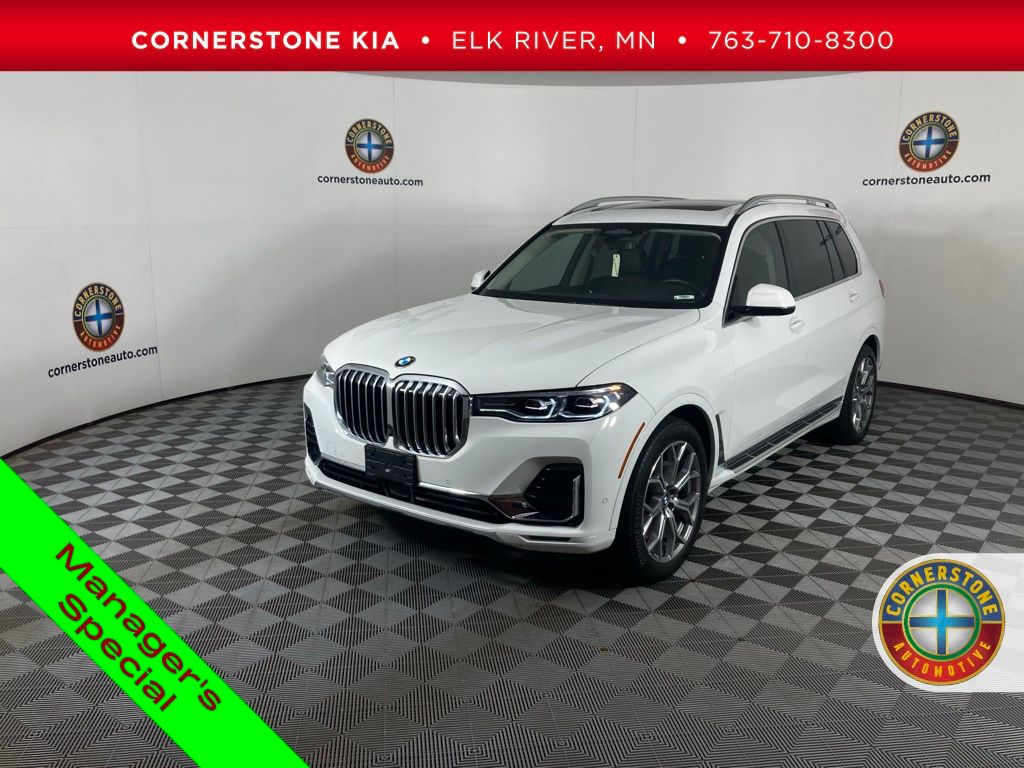 2020 BMW X7 40i's photo