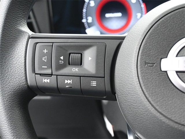 2025 Nissan Kicks SV photo 2