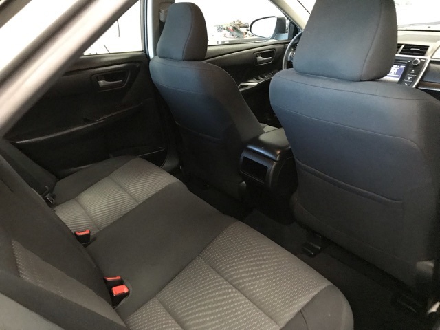2017 Toyota Camry LE photo 13