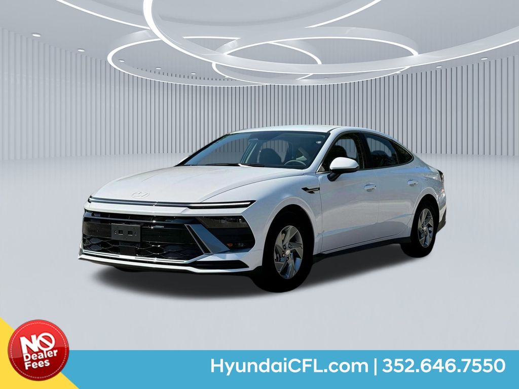 2025 Hyundai Sonata SE's photo