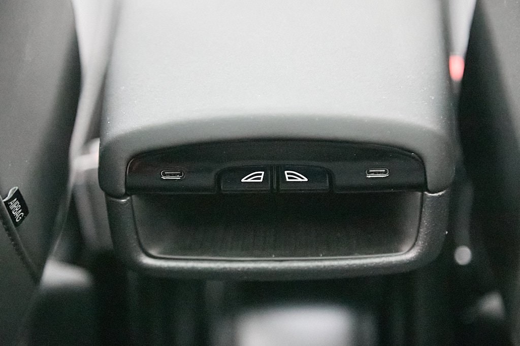 2025 VOLVO EX30 - Image 22