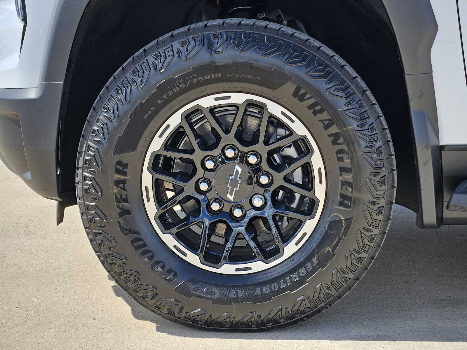 2026 Chevrolet Silverado photo 9