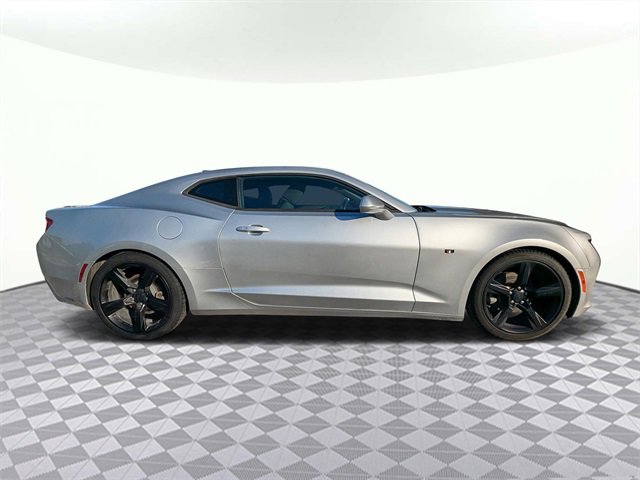 2018 Chevrolet Camaro 1LT photo 3