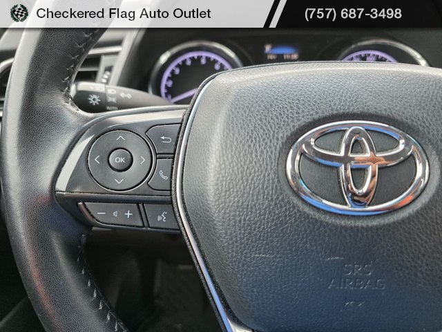2019 Toyota Camry SE XLE photo 12
