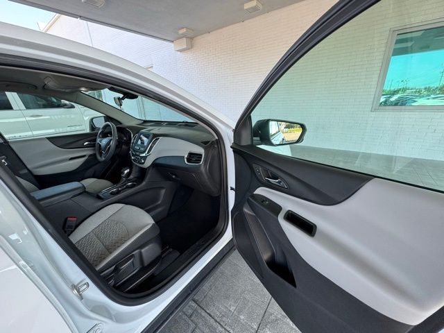 2023 Chevrolet Equinox LS photo 13