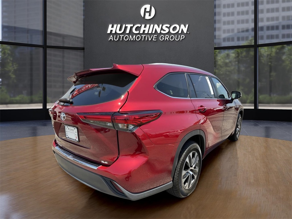 2023 Toyota Highlander XLE photo 7