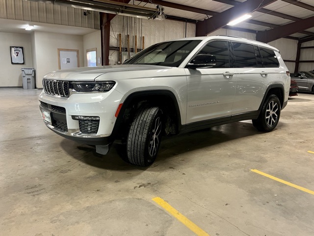 2024 Jeep Grand Cherokee Limited photo 4