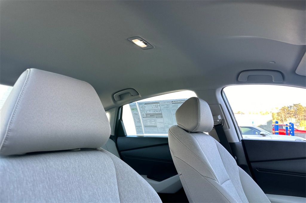 2025 Honda Accord LX photo 13