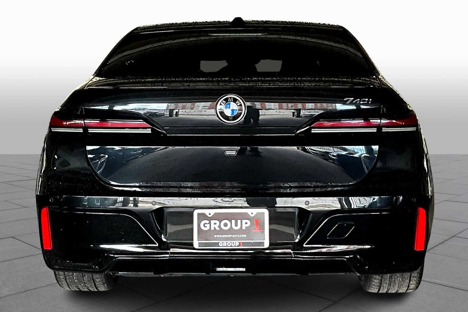2023 Bmw 740i photo 4