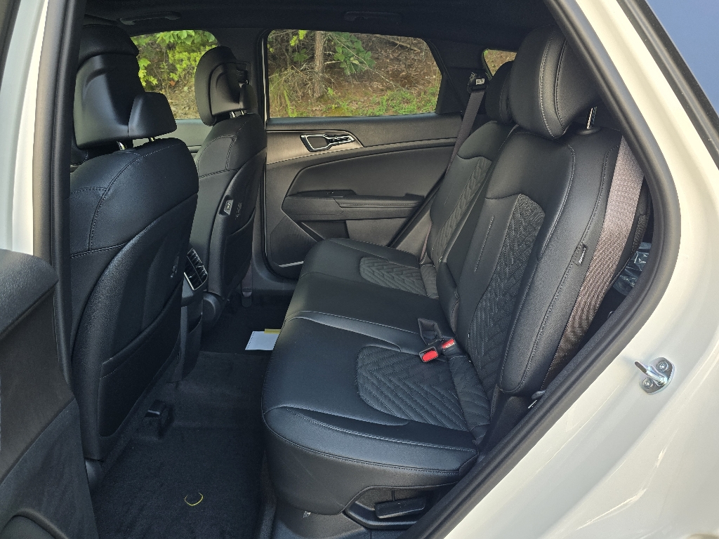 2026 Kia Sportage Hybrid X-Line photo 3