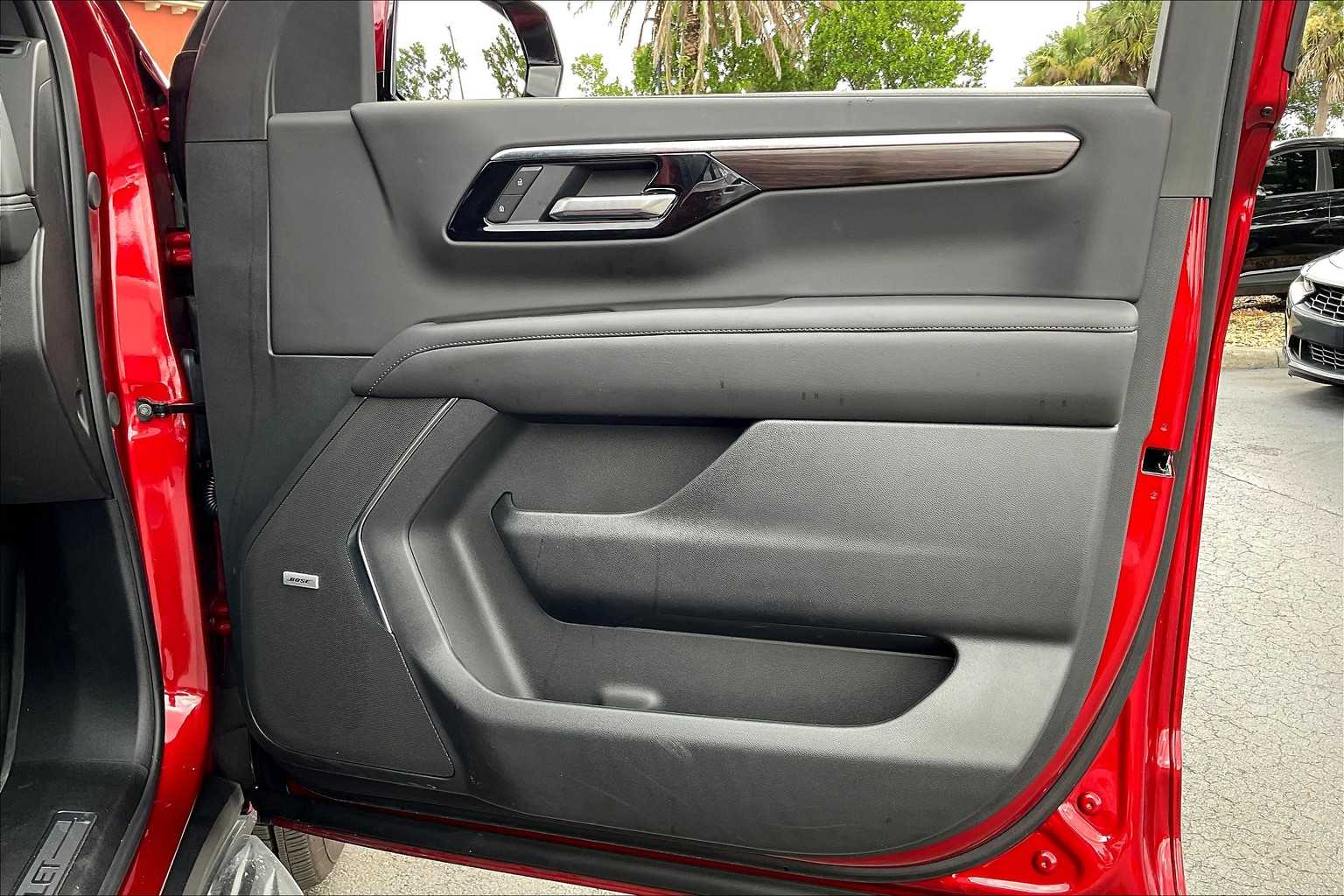 2025 Chevrolet Tahoe LT photo 22