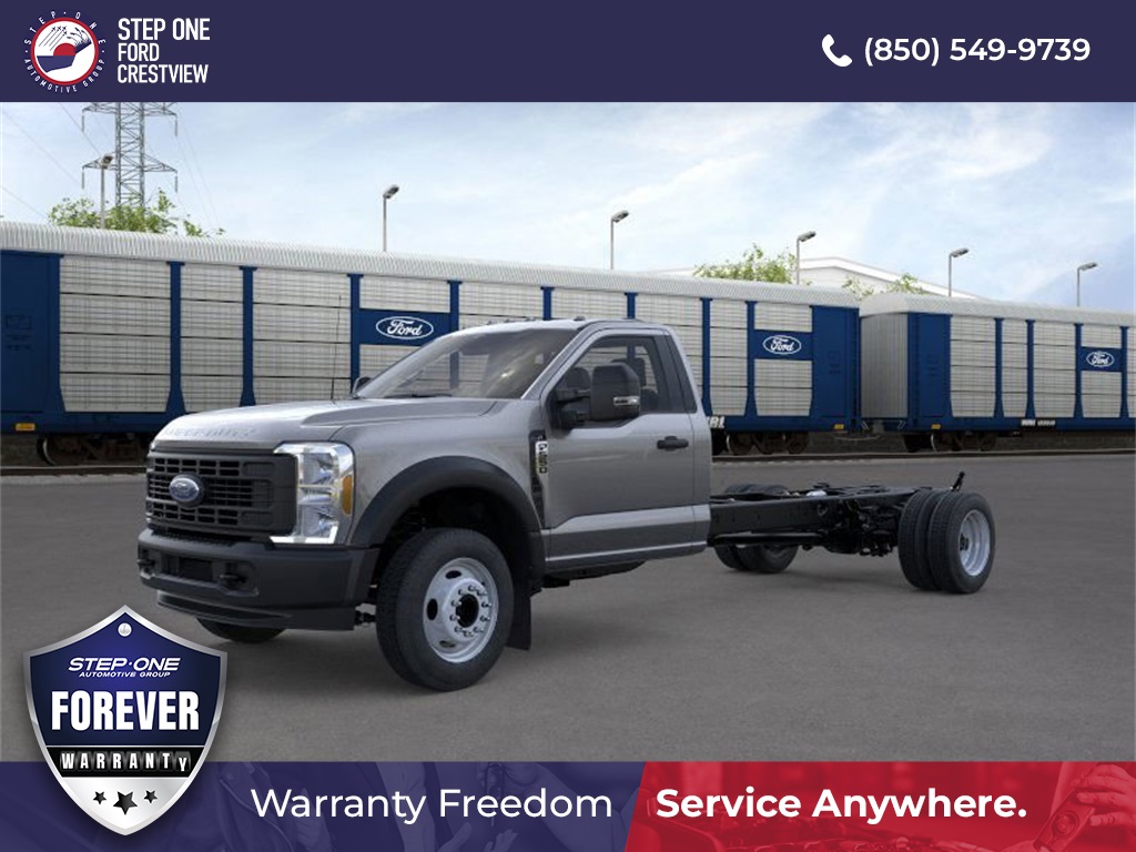2025 Ford F-550 Super Duty Chassis Cab XL's photo