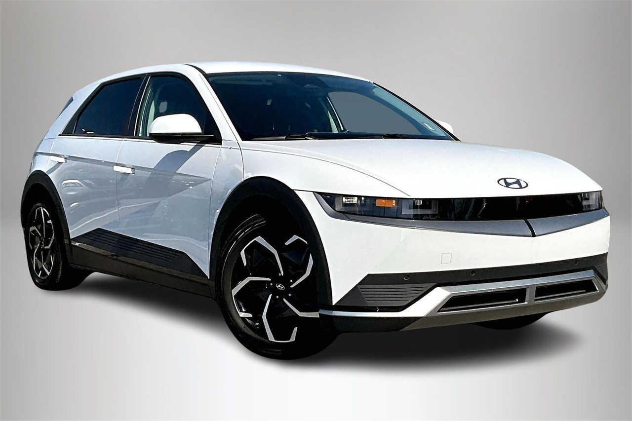 Used 2022 Hyundai IONIQ 5 SEL with VIN KM8KN4AE1NU108781 for sale in Fort Walton Beach, FL