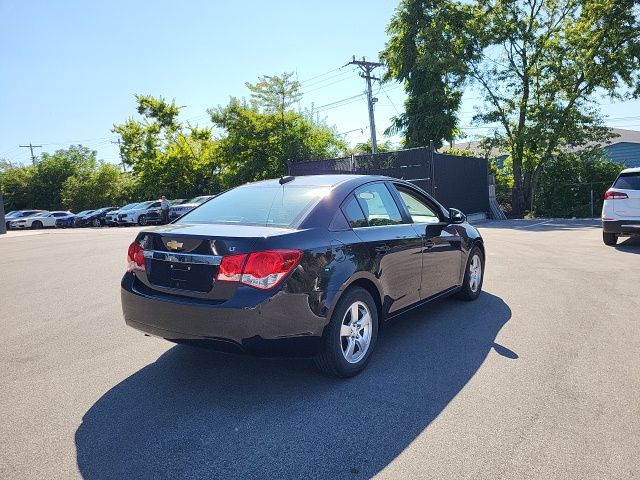2015 Chevrolet Cruze photo 3