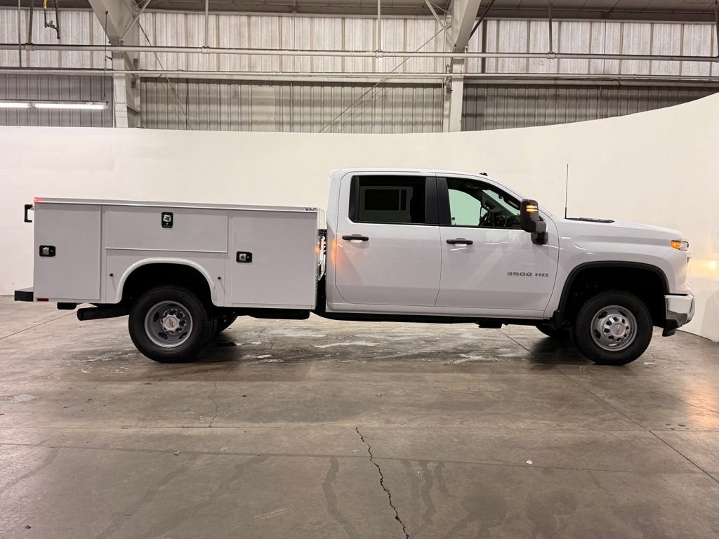 2026 Chevrolet Silverado 3500HD Work Truck photo 4