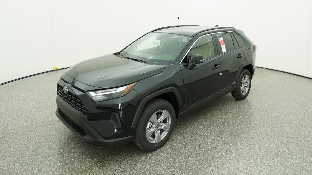 2025 Toyota RAV4 XLE's photo