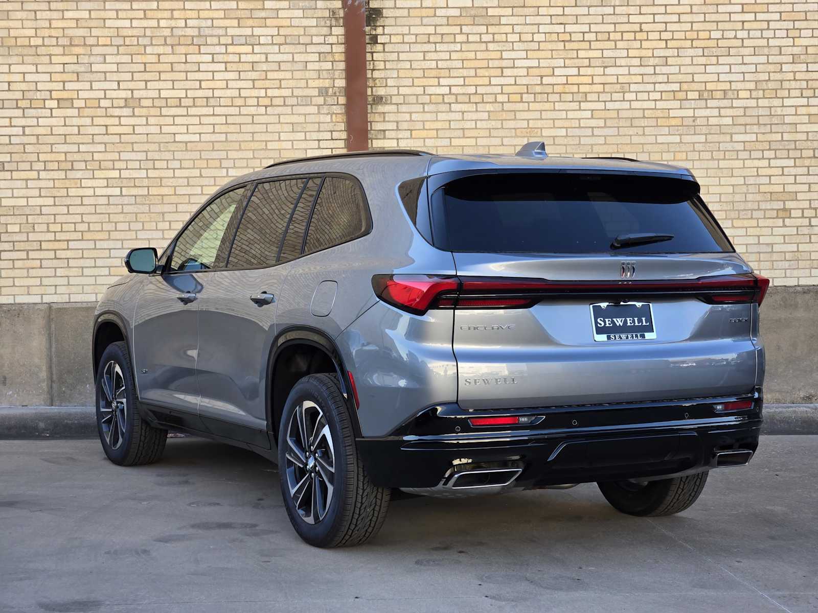 2026 Buick Enclave Sport Touring photo 4