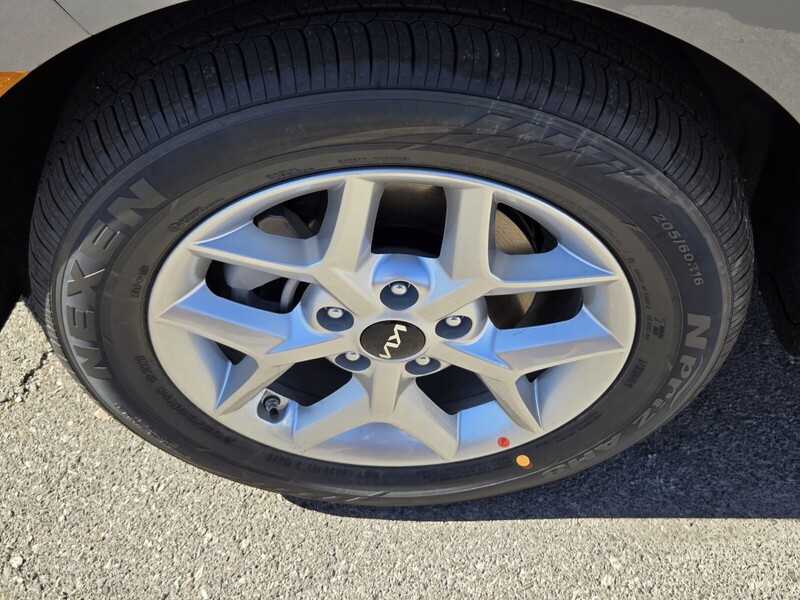 2025 Kia Soul LX S photo 4