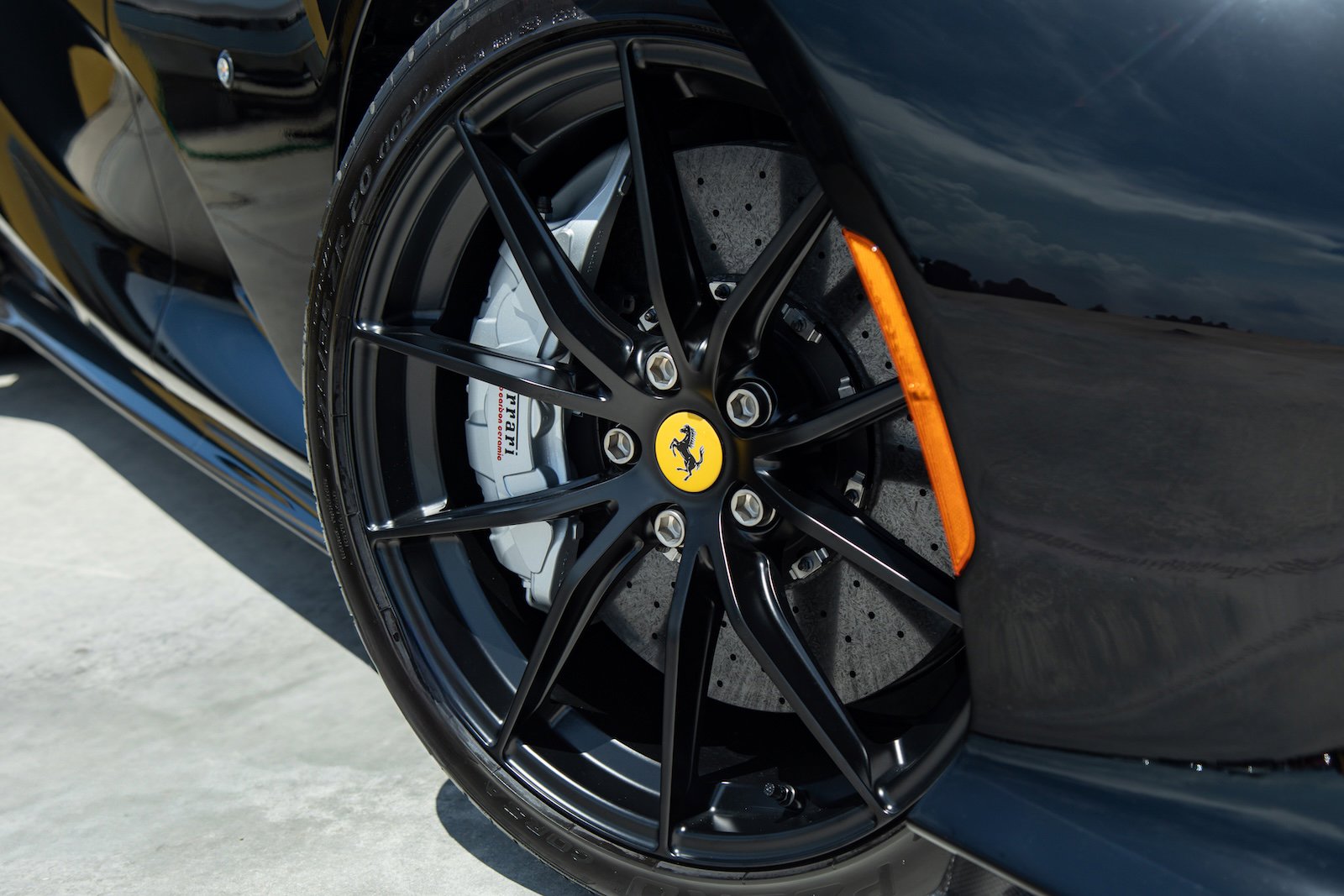 2024 Ferrari 812 Competizione photo 10