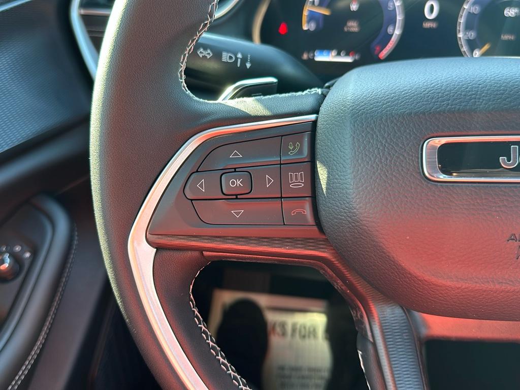 2025 Jeep Grand Cherokee Laredo photo 28