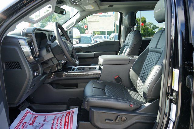 2025 FORD F-250 - Image 33